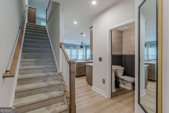 Building Photo - 255 Climbing Ivy Cir