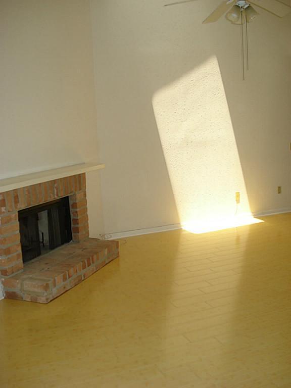 Foto del edificio - 9809 Richmond Ave.