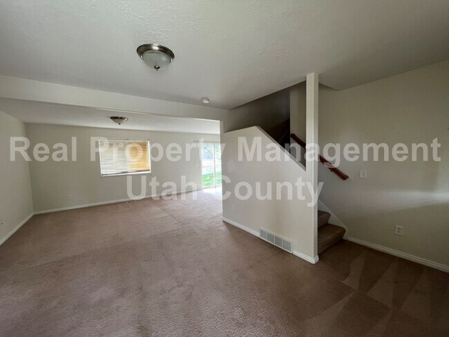 Foto del edificio - Pet Friendly Home with Fully fenced back yard
