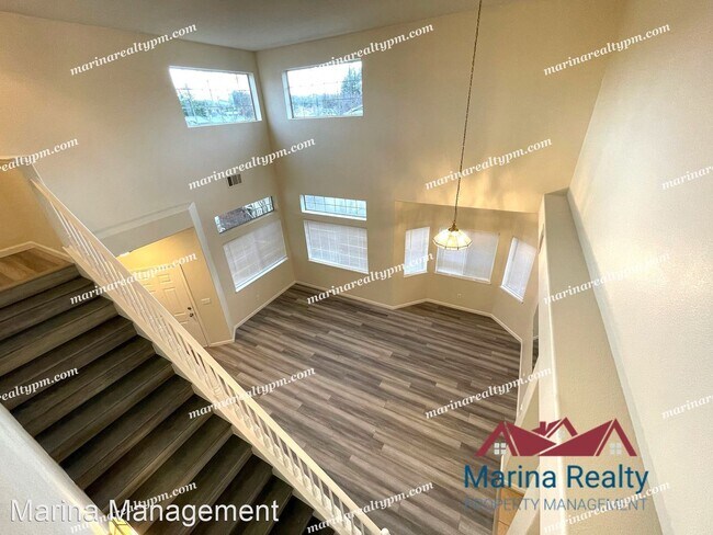 Foto del edificio - 5 br, 3 bath House - 1013 Legend Circle