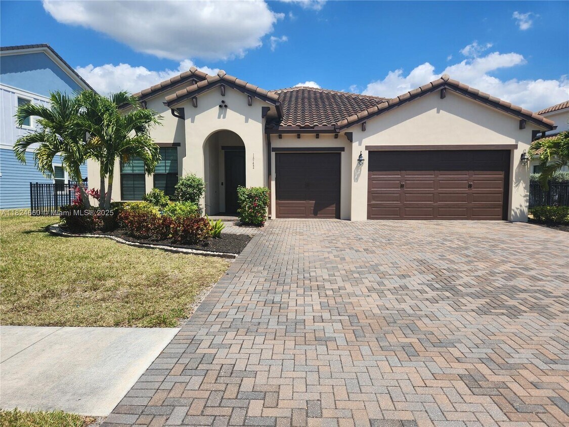 Foto principal - 1042 Sweetgrass St