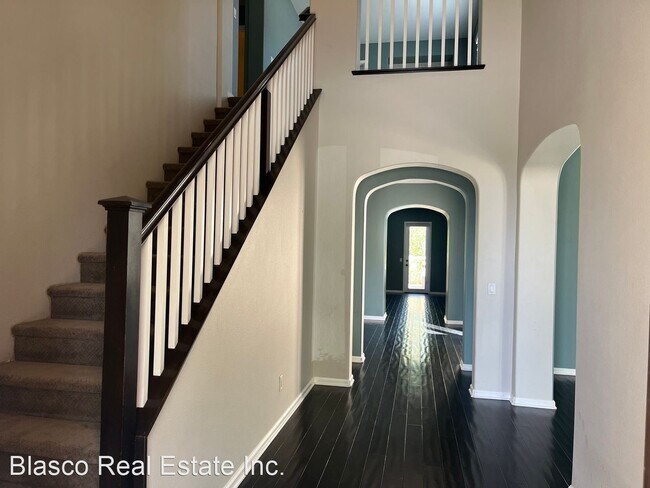 Foto del edificio - 5 br, 3 bath House - 1311 Cole Lane