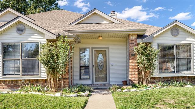 Foto del edificio - 5437 Meadow Vista Ln