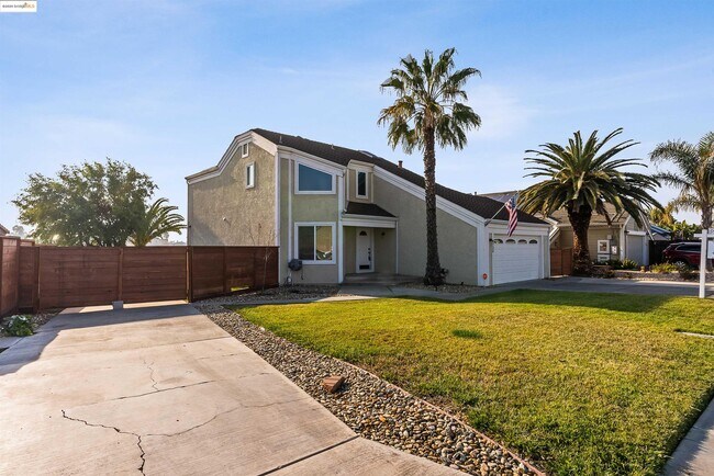 Building Photo - 4730 Spinnaker Way