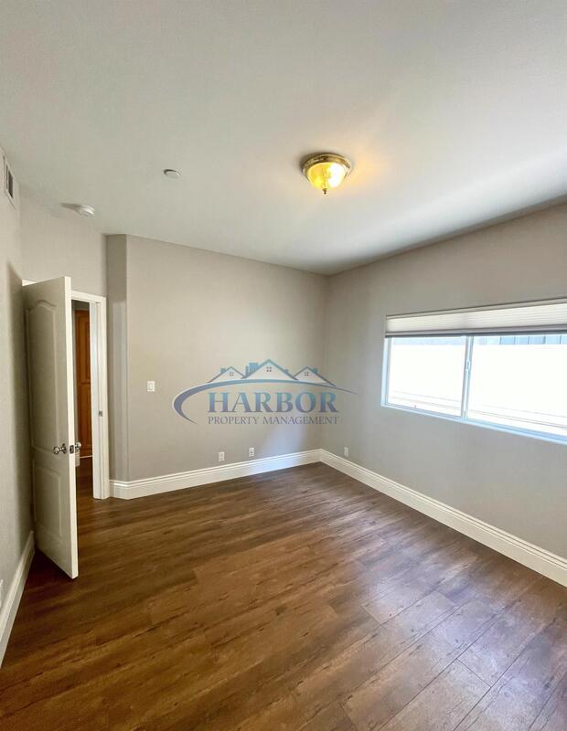 Building Photo - 2405 Vanderbilt Ln
