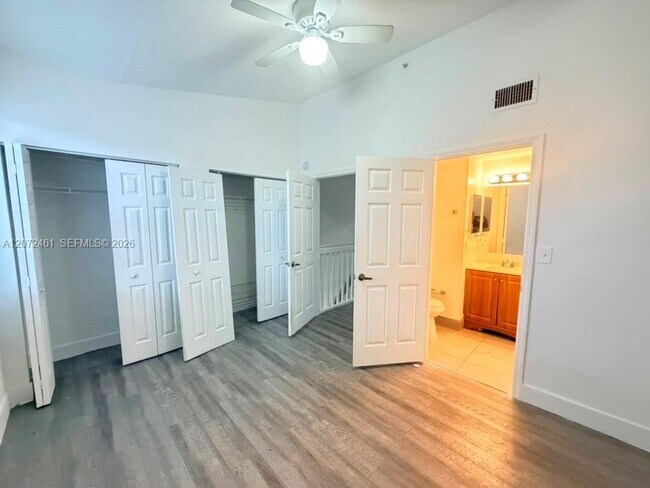 Foto del edificio - 701 SW 148th Ave