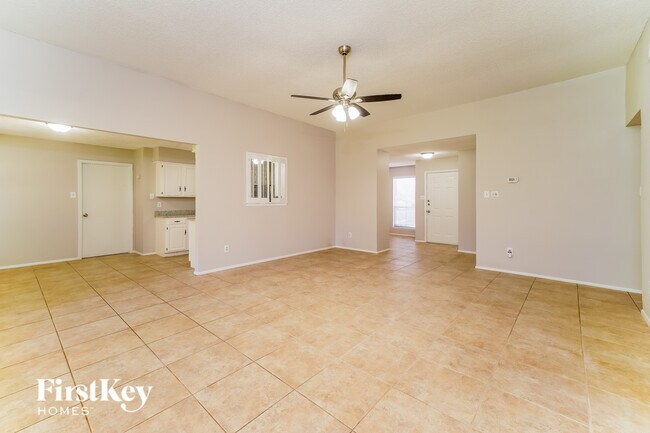 Foto del edificio - 1702 Jay Schellman St