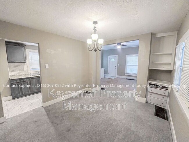 Foto del edificio - 6215 E 9th St