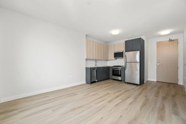 Photo - 672 N May St Apartment