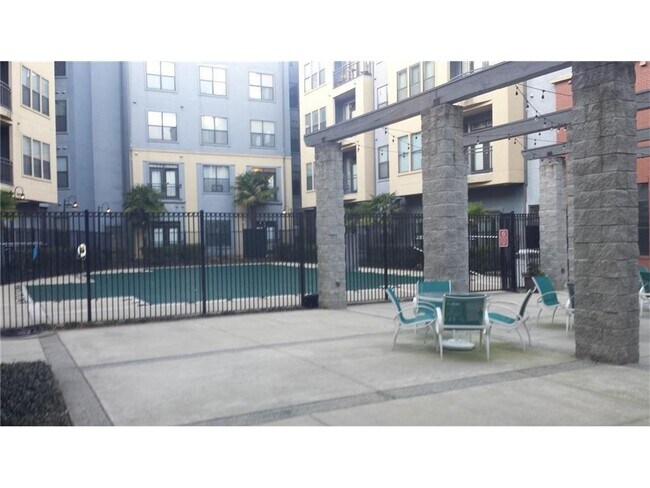 Pool Area - 400 17th St NW