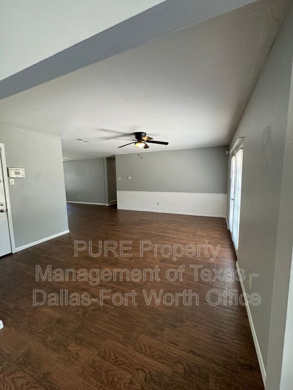Building Photo - 4256 Ambrose Dr