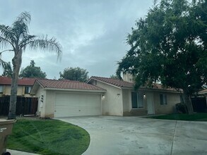 Building Photo - 6902 Valleyview Dr