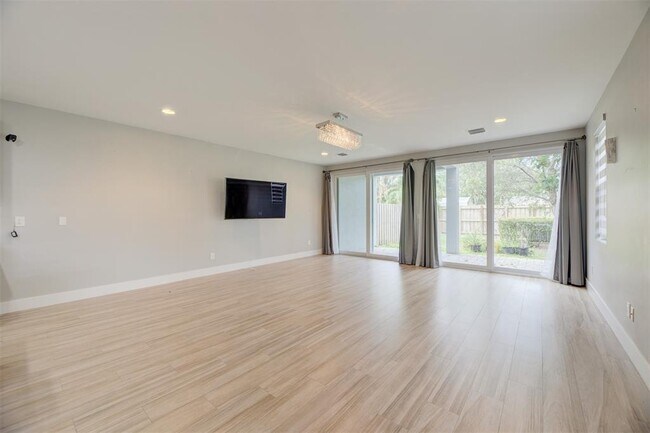 Foto del edificio - 619 SW 17th St