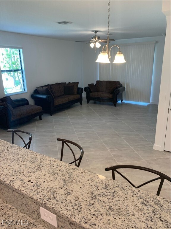 Foto del edificio - 14140 Pine Lodge Ln