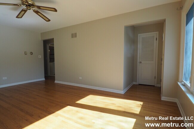 Foto del edificio - 7100 W Talcott Ave