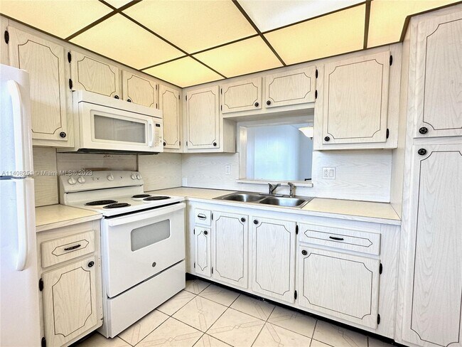 Foto del edificio - 420 NE 12th Ave