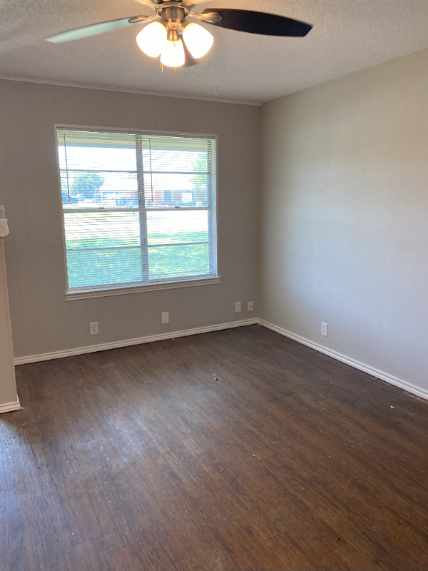 Building Photo - 2020 Granbury St