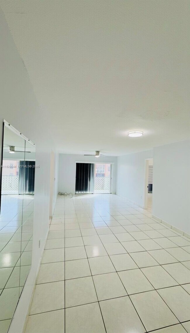 Foto del edificio - 6070 W 19th Ave