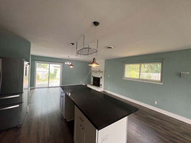 Foto del edificio - 200 N Willow Ln