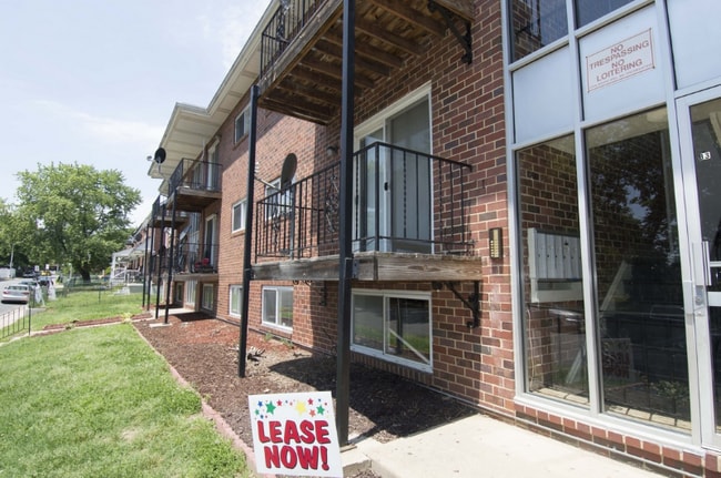 Photo - 6518 Brown Ave Apartment