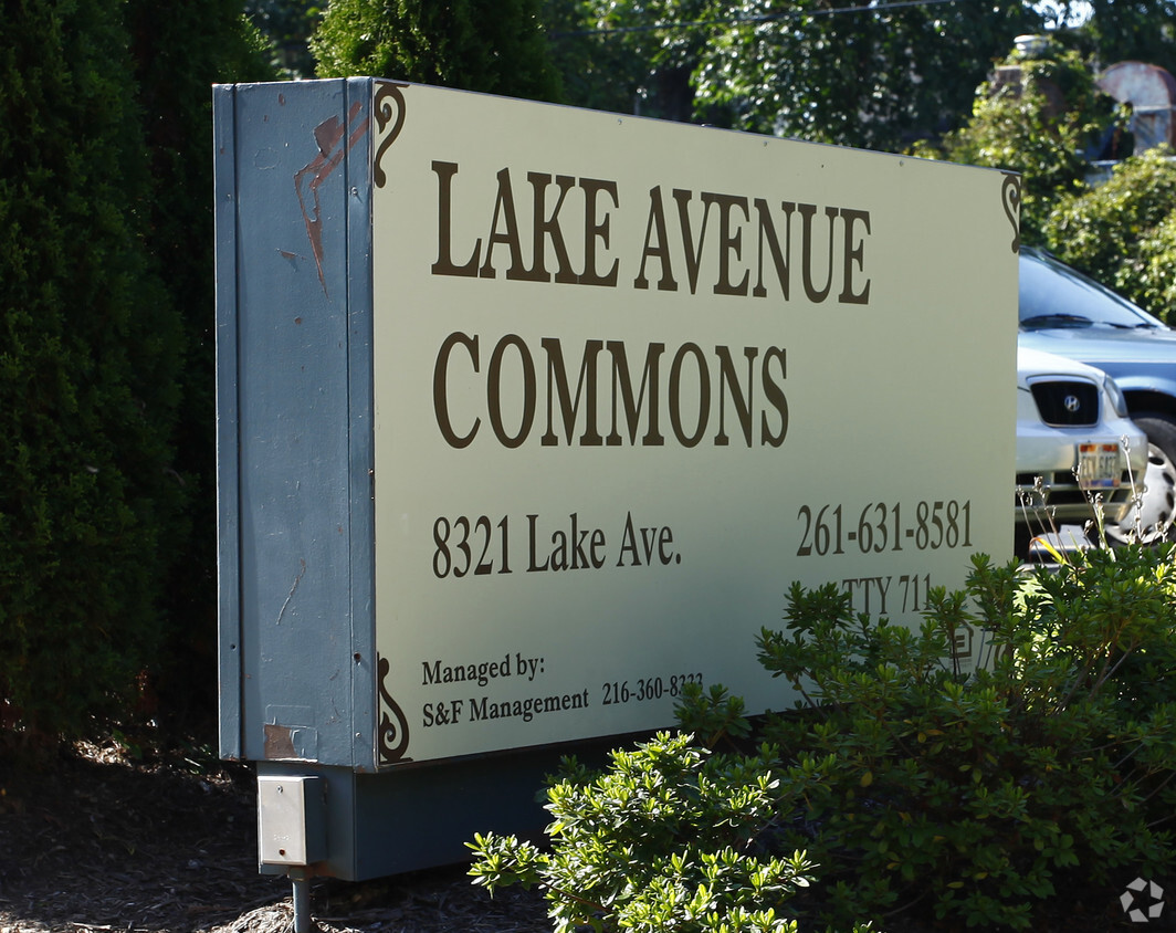 Sign - Lake Avenue Commons Apartments