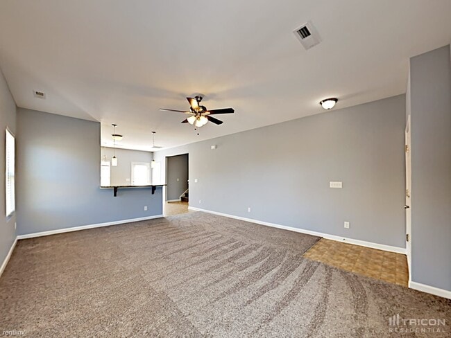 Building Photo - 112 Water Ski Dr