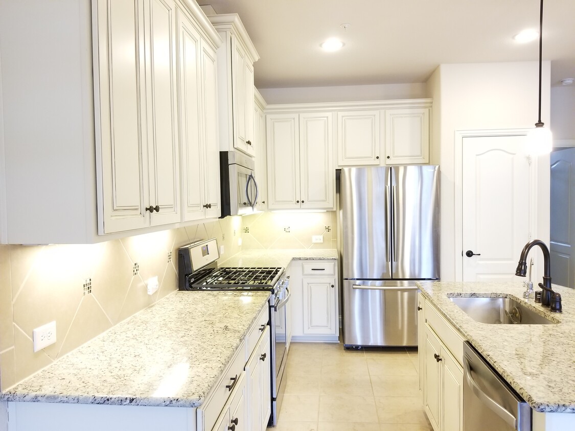 Foto principal - 555 Waterloo Dr