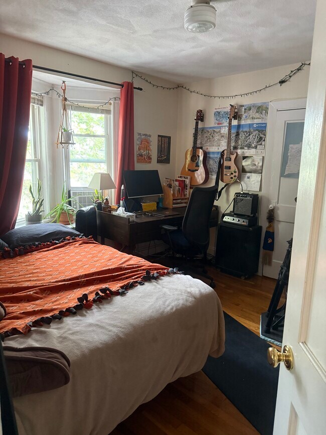Bedroom - 881 Broadway