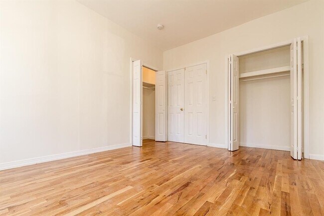 Foto del edificio - 86 Highwood Terrace