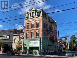 Building Photo - 108-108 Dovercourt Rd