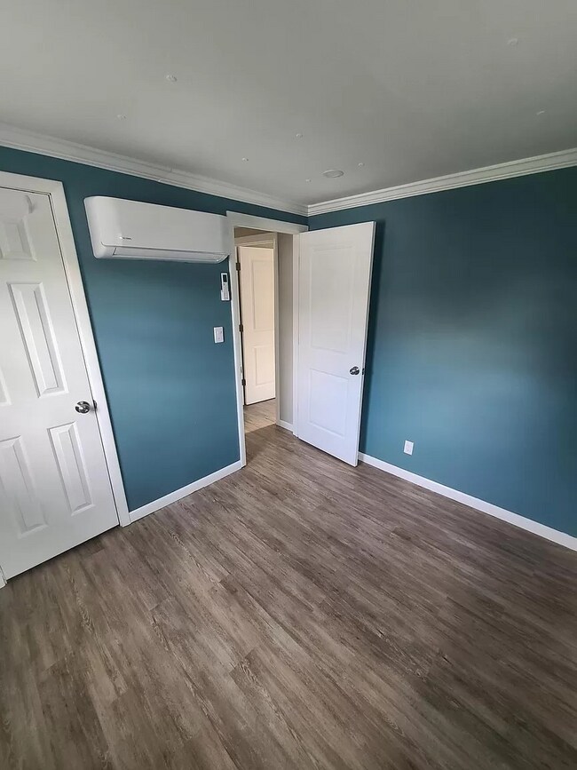 Foto del edificio - 66 Starrs Plain Rd