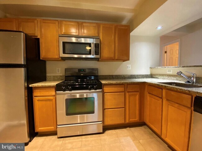 Foto del edificio - 7512 Hawthorne St