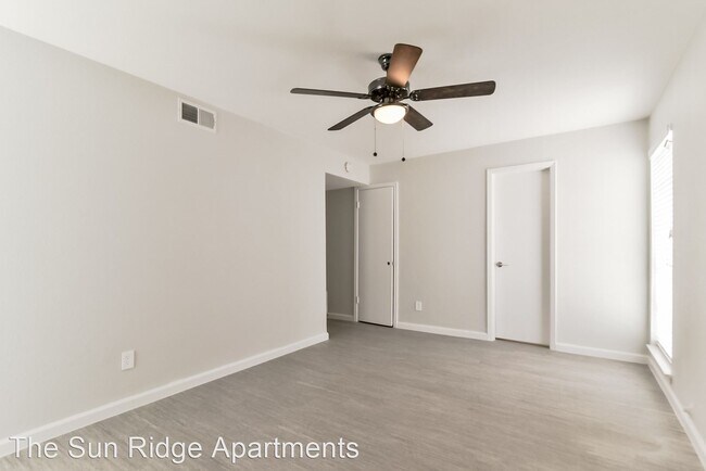 Foto del edificio - 6608-6612 South Fwy