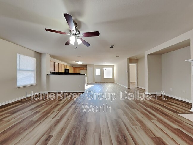 Foto del edificio - 4626 Creekview Ln