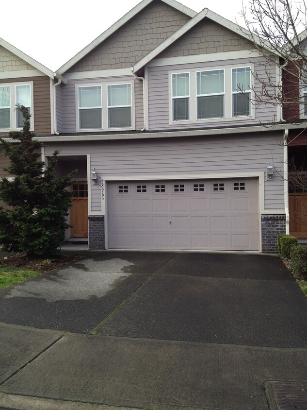 Primary Photo - 58964 Greenbrier Loop