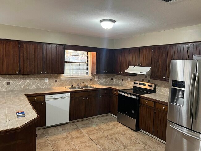 Foto del edificio - 25 Hawthorne Dr