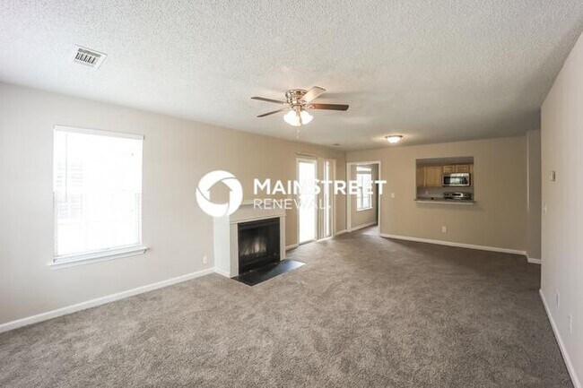 Building Photo - 5 Bedroom Pet-Friendly Home in Union City,...