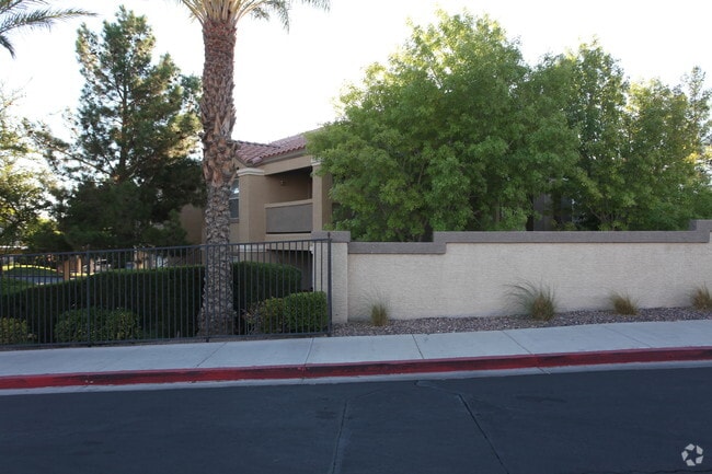 Latigo At Silverado Ranch Apartments Las Vegas Nv Building Photo Latigo At Silverado Ranch