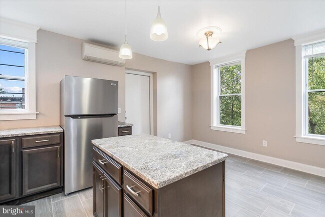 Foto del edificio - 2846 N Calvert St
