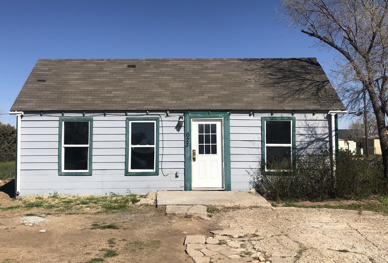 Foto principal - 623 S Hill St