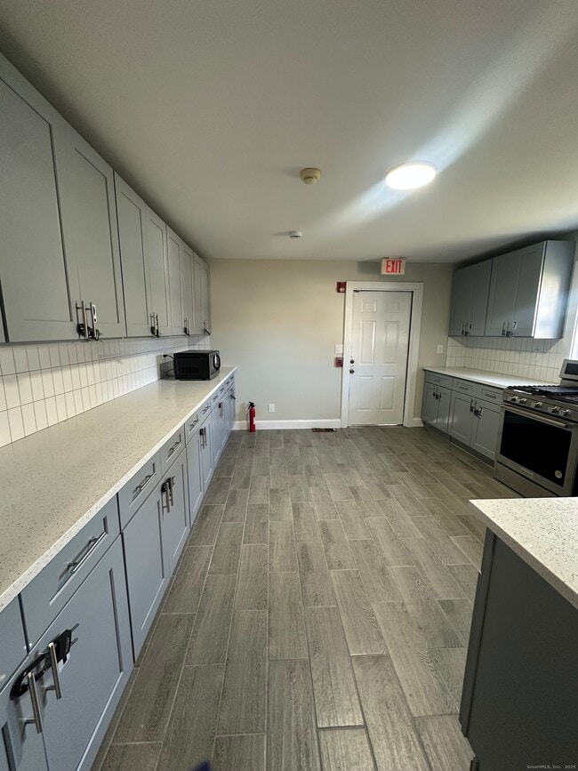 Building Photo - 1065 Central Ave