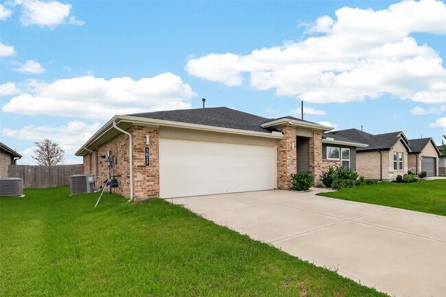 Foto del edificio - 3827 Pierce Pl Ln