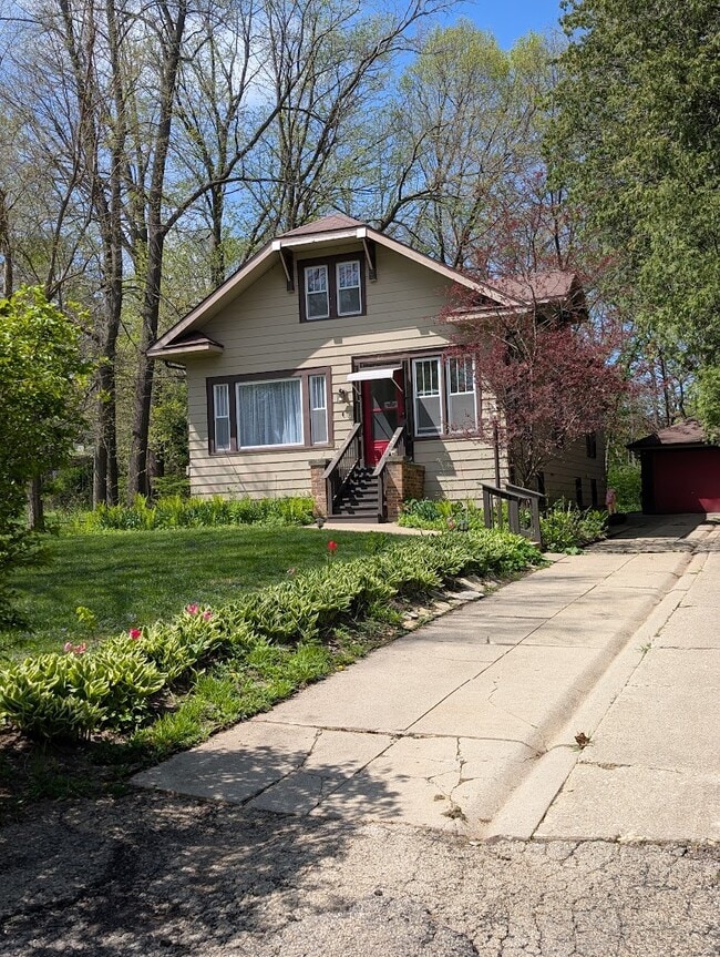 Building Photo - 22 N Wise Ave