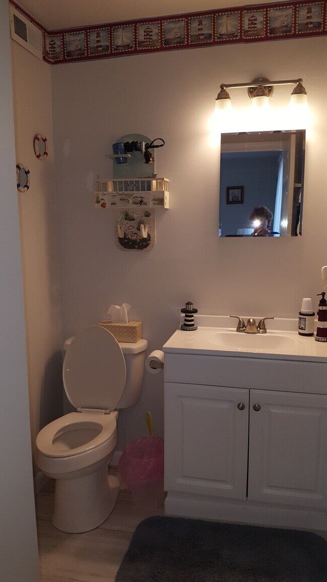 Master Bathroom - 100 Henlopen Stat