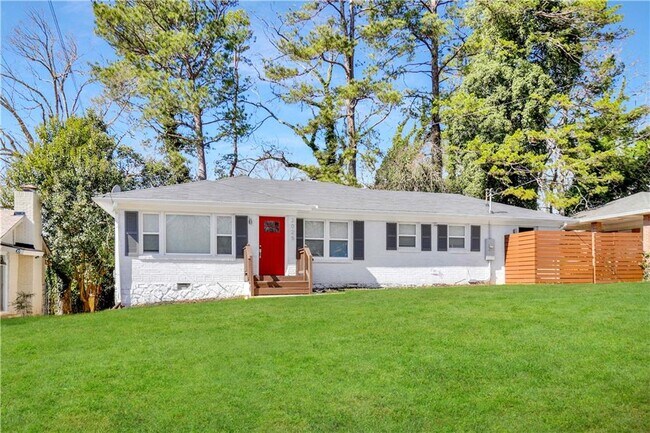 Building Photo - 2025 Connie Ln