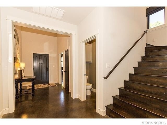 Building Photo - Amazing Home in Broken Arrow