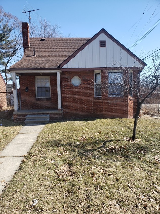 Corner Lot Bungalow - House Rental in Detroit, MI | Apartments.com