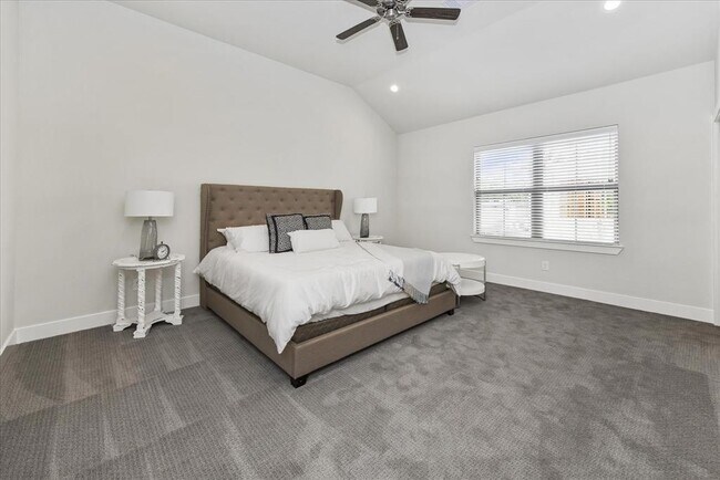 Foto del edificio - 1103 Fuschia Rd