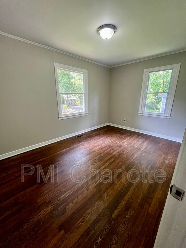 Foto del edificio - 4106 Howie Cir