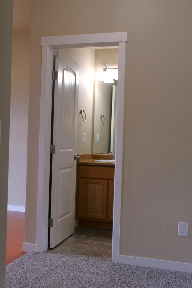 Building Photo - 270 Cherry Bark Ln